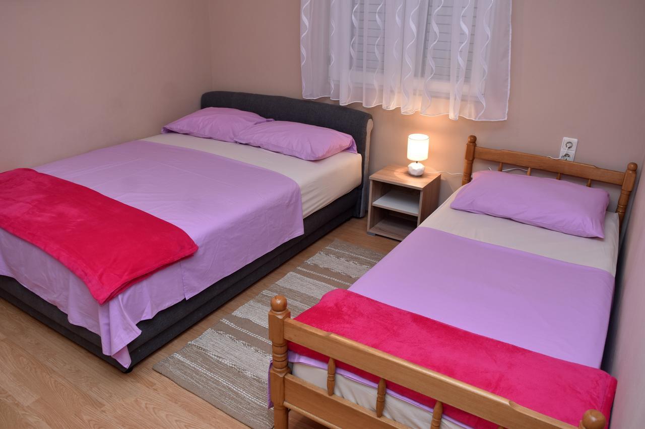 Apartments Oresic Vir Ngoại thất bức ảnh