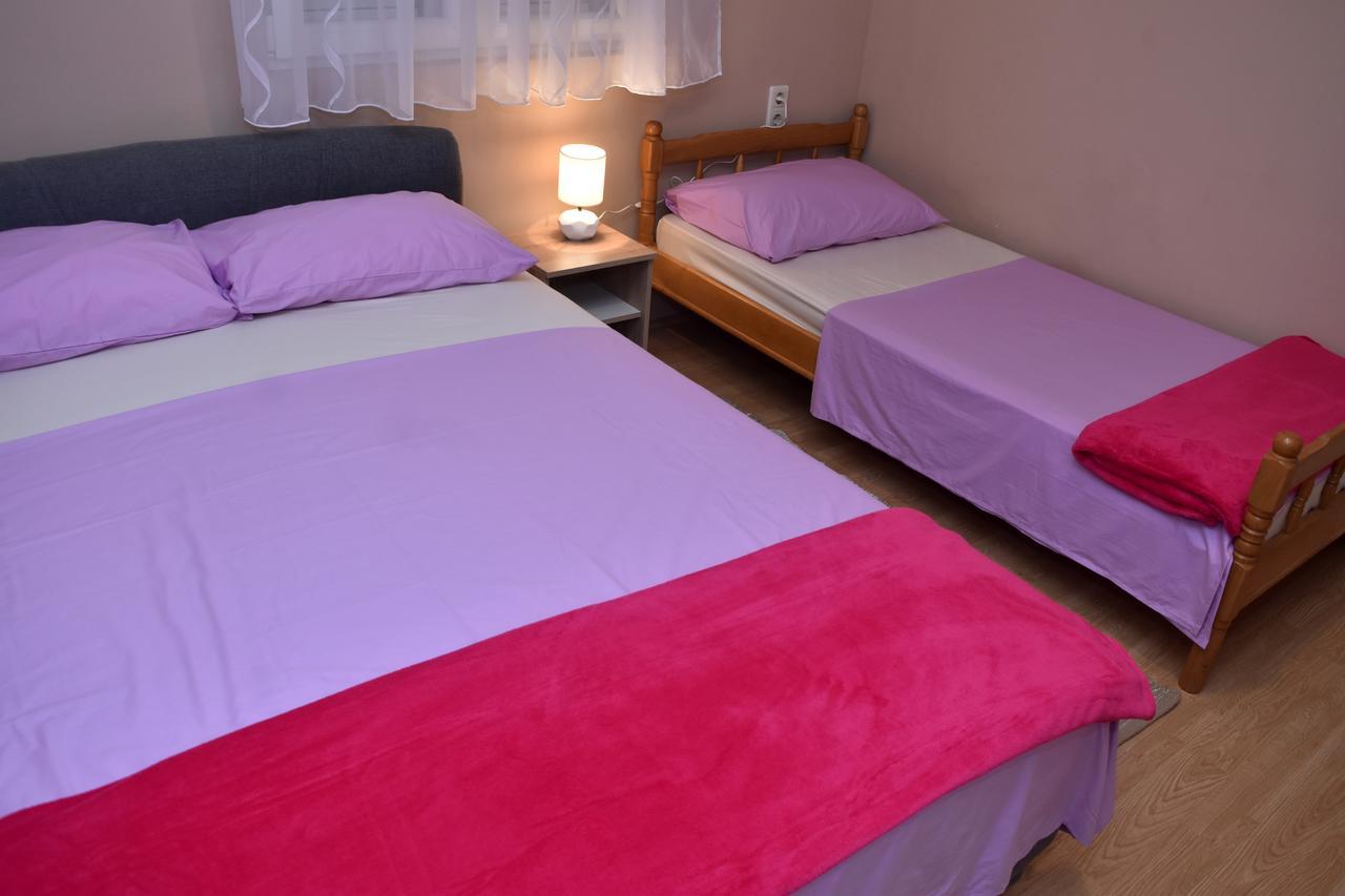 Apartments Oresic Vir Ngoại thất bức ảnh