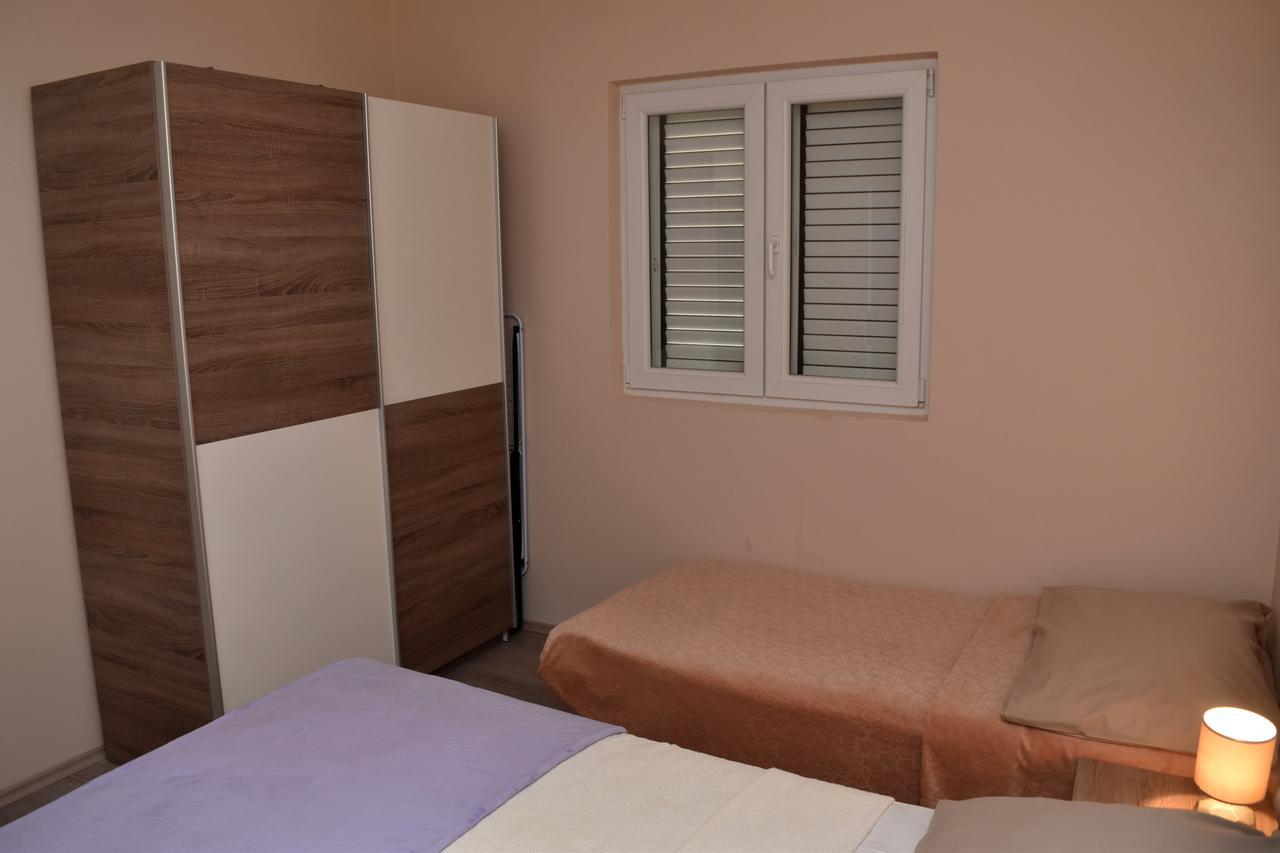 Apartments Oresic Vir Ngoại thất bức ảnh