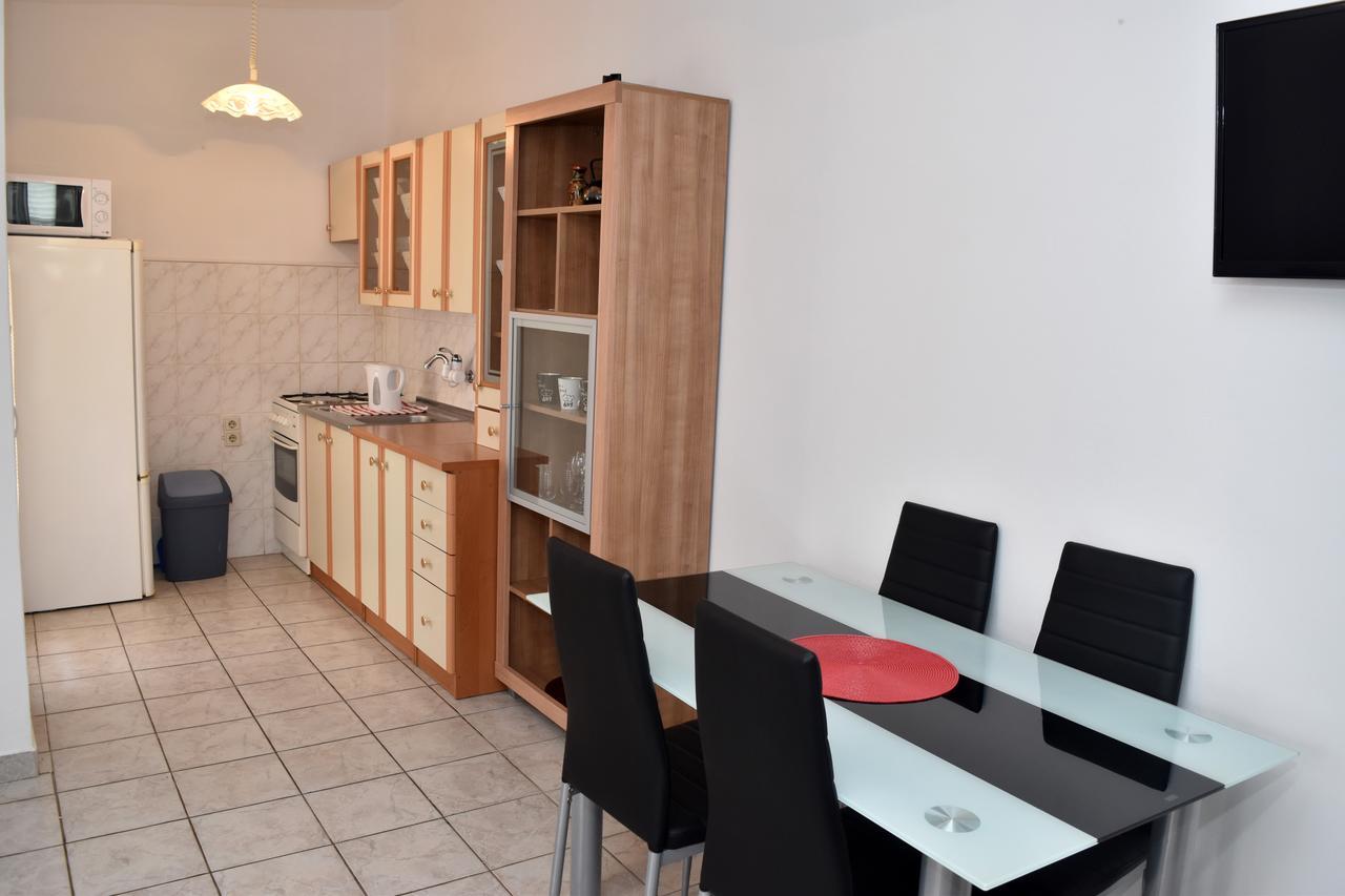 Apartments Oresic Vir Ngoại thất bức ảnh