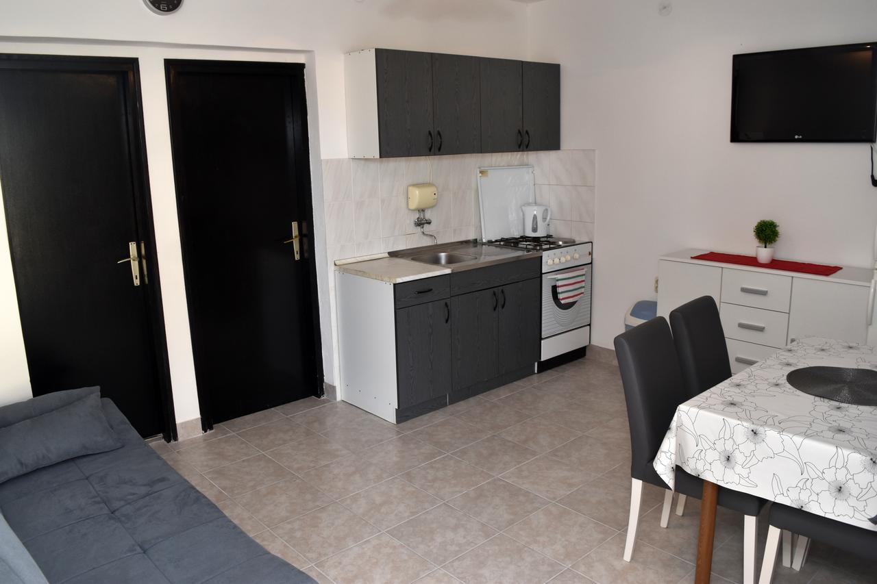 Apartments Oresic Vir Ngoại thất bức ảnh