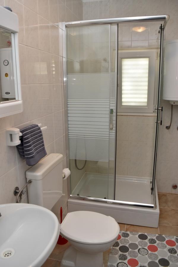 Apartments Oresic Vir Ngoại thất bức ảnh
